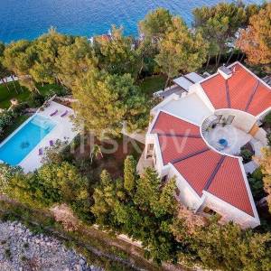 Brač, luksuzna vila