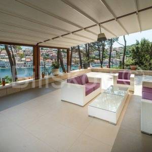 Brač, luksuzna vila