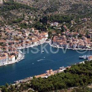 Brač, Milna, građevinsko zemljište 17699 m2