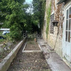 Brač, Milna, prodaja kamena kuća, centar, 50m od mora