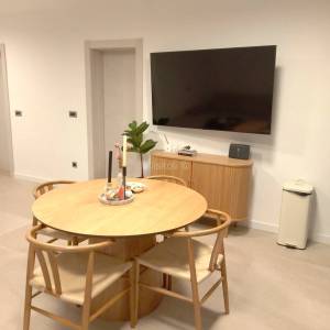 Brač, Nerežišća, samostojeća kuća sa okućnicom