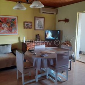 Brač, Nerežišća, samostojeća kuća sa okućnicom