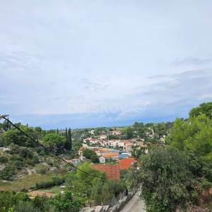 Brač, prodaja 4356m2 zemljište, legaliziran objekt 47m2