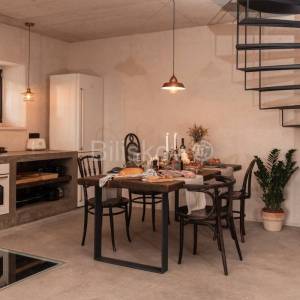 Brač, prodaja, jedinstvena kuća podređena užitku