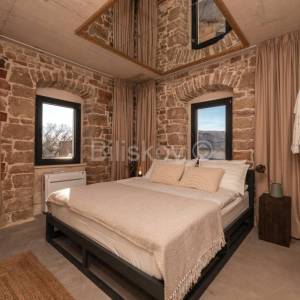 Brač, prodaja, jedinstvena kuća podređena užitku