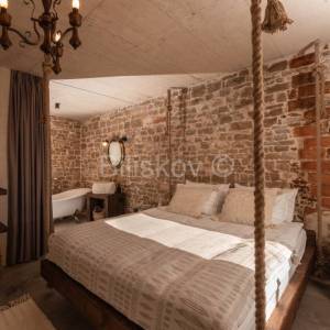 Brač, prodaja, jedinstvena kuća podređena užitku