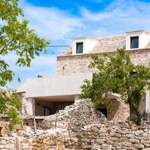 Brač, prodaja, jedinstvena kuća podređena užitku