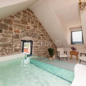 Brač, prodaja, jedinstvena kuća podređena užitku