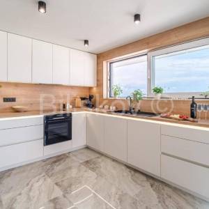 Brač, prodaja, vila, bazen, otvoren pogled