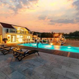 Brač, prodaja, vila, bazen, otvoren pogled