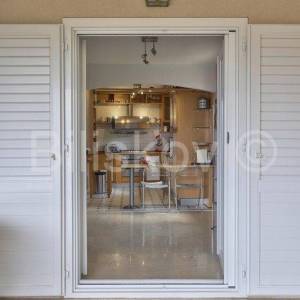 Brač, Splitska 2 kuće, bazen, okućnica 1000 m2, 150m od mora 