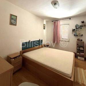 Brač, Splitska 3soban stan 91 m2, parking12 m2