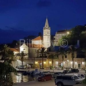 Brač, Splitska 3soban stan 91 m2, parking12 m2