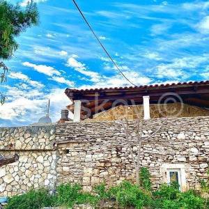 Brač, Supetar dvojna renovirana kuća u centru