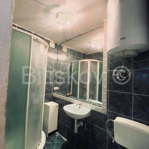 Brač, Supetar dvojna renovirana kuća u centru