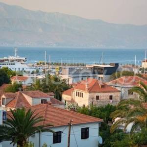 Brač, Supetar, Hotel i stan u potkrovlju