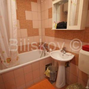 Brač, Supetar prodaja dvosoban stan 43m2, ostava