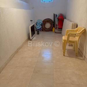 Brač, Supetar prodaja dvosoban stan 43m2, ostava