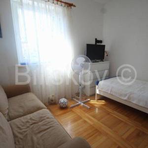 Brač, Supetar prodaja dvosoban stan 43m2, ostava