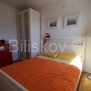 Brač, Supetar prodaja dvosoban stan 42 m2, ostava