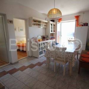 Brač, Supetar prodaja dvosoban stan 42 m2, ostava