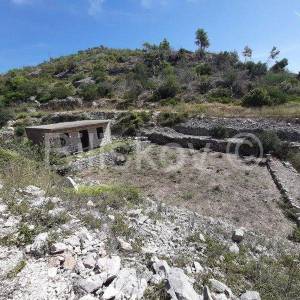 Brač, Sutivan, legalizirana kućica 34 m2 na poljopriv zemljištu