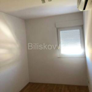 Brda Split dugoročan najam parking