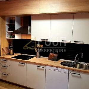 Bribir, kuća s bazenom, 175m2