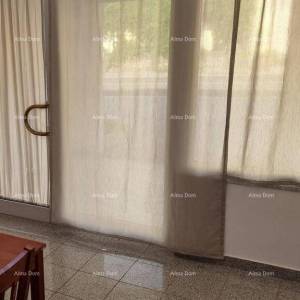 Buje. Prodaje se  stan u Kaštelu, površine 85 m²