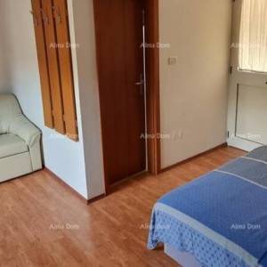 Buje. Prodaje se  stan u Kaštelu, površine 85 m²