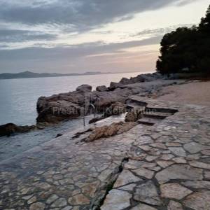 BULEVAR- LUKSUZAN - UHODAN U TURIZMU