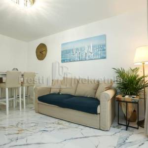 BULEVAR- LUKSUZAN - UHODAN U TURIZMU