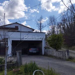Buzet, prodaja, kuća na brežuljku, parcela 2400m2