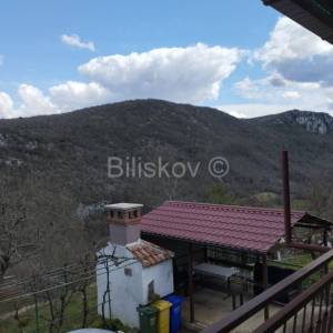 Buzet, prodaja, kuća na brežuljku, parcela 2400m2