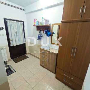 ČAVLE (okolica) - Samostojeća kuća sa 3250 m2 građevinskog zemljišta!