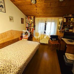 ČAVLE (okolica) - Samostojeća kuća sa 3250 m2 građevinskog zemljišta!