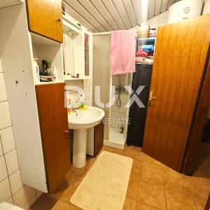 ČAVLE (okolica) - Samostojeća kuća sa 3250 m2 građevinskog zemljišta!