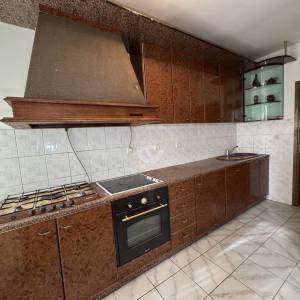 Čazma, CENTAR, 5-sobni stan , 165m2, Investicija idealno za najam radnicima, Moguća zamjena za drugu nekretninu