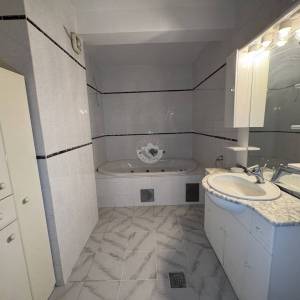 Čazma, CENTAR, 5-sobni stan , 165m2, Investicija idealno za najam radnicima, Moguća zamjena za drugu nekretninu