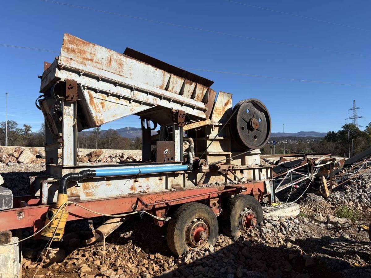 ČELJUSNA DROBILICA,ISPRAVNA,U RADU SVAKI DAN,ZVATI NA 0912170531