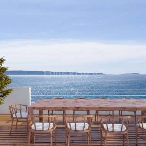 Čiovo, luksuzan stan, prvi red, s privatnim bazenom