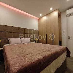 Čiovo, novogradnja, 2s stan, krovna terasa, parking, garaža