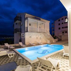 Čiovo, Okrug Donji, objekt sa 7 apartmana