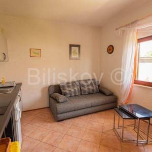 Čiovo, Okrug G.,obiteljska kuća s 4 apartmana, prodaja