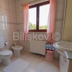 Čiovo, Okrug G.,obiteljska kuća s 4 apartmana, prodaja