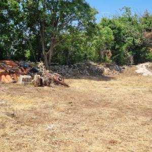 COKUNI, građevinski teren sa riješenim pristupnim putem i građevinskom dozvolom.