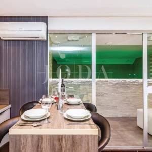 Crikvenica, apartman 20 metara od mora sa unutarnjim bazenom