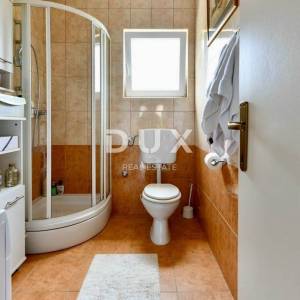 CRIKVENICA, GRIŽANE - Prekrasna samostojeća kuća s bazenom i pogledom na more!