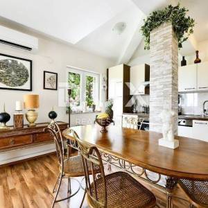 CRIKVENICA, GRIŽANE - Prekrasna samostojeća kuća s bazenom i pogledom na more!