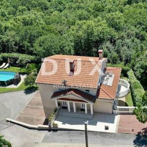 CRIKVENICA, GRIŽANE - Prekrasna samostojeća kuća s bazenom i pogledom na more!